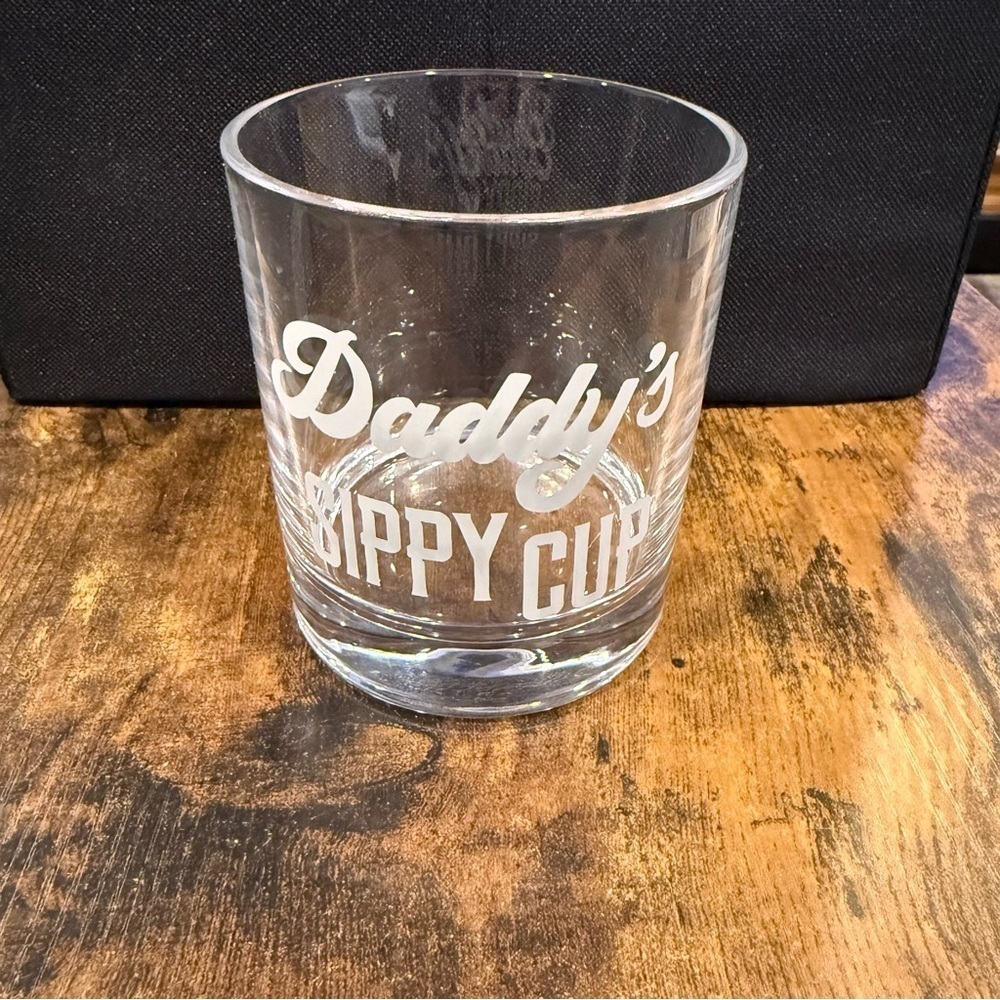 Daddy's Sippy Cup Rocks Glass - Picture 2 of 5